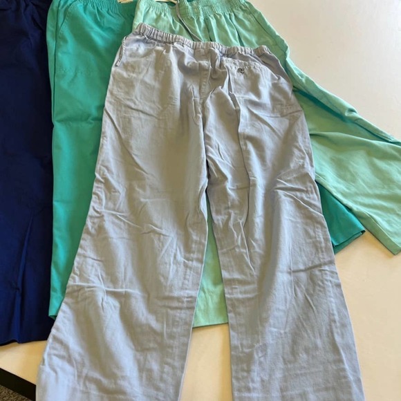 LOT of Blue Cropped comfortable pants - Picture 5 of 16